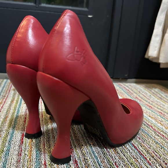 Fluevog NWOB Attentions Paris red/rose leather platform pump - 8.5 - Picture 4 of 15
